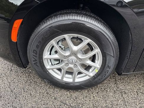 New 2026 Chrysler Voyager LX image 9