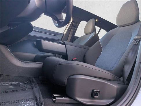 New 2026 Volvo EX30 Cross Country Ultra w/ Protection Package Premier AWD/4WD image 4
