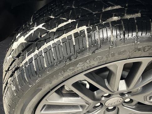 Used 2024 Jeep Compass Limited w/ High Altitude Package image 36