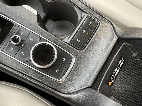 Certified 2023 Cadillac XT4 Premium Luxury w/ Technology Package image 31