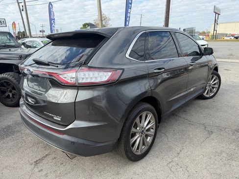 Used 2018 Ford Edge Titanium w/ Equipment Group 301A FWD image 4
