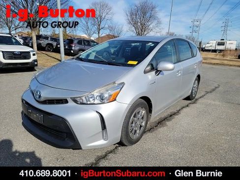 Used 2015 Toyota Prius V Three image 3