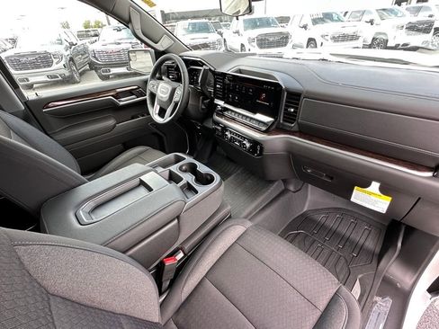 New 2026 GMC Sierra 1500 SLE AWD/4WD image 13