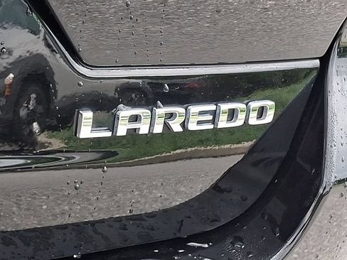 Used 2023 Jeep Grand Cherokee Laredo X AWD/4WD image 29