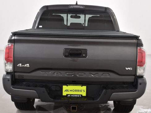 Used 2017 Toyota Tacoma Limited w/ Tow Package AWD/4WD image 13