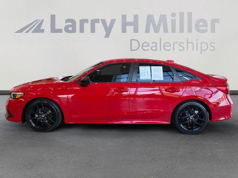 Used 2023 Honda Civic Sport image 2