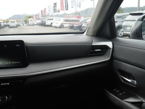 Used 2025 Nissan Kicks SV FWD image 27