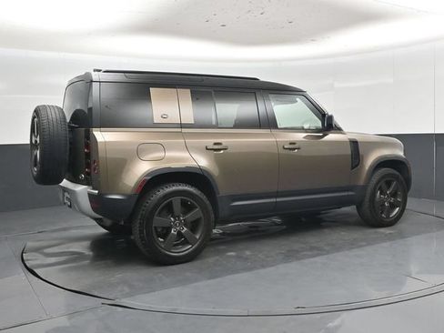 Used 2020 Land Rover Defender 110 SE AWD/4WD image 33