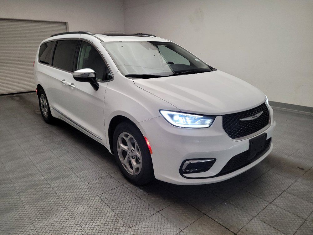 Used 2023 Chrysler Pacifica Limited FWD image 13