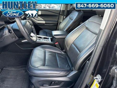 Used 2023 Ford Explorer Limited image 19