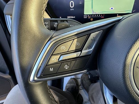 Used 2025 Buick Envision Preferred image 28