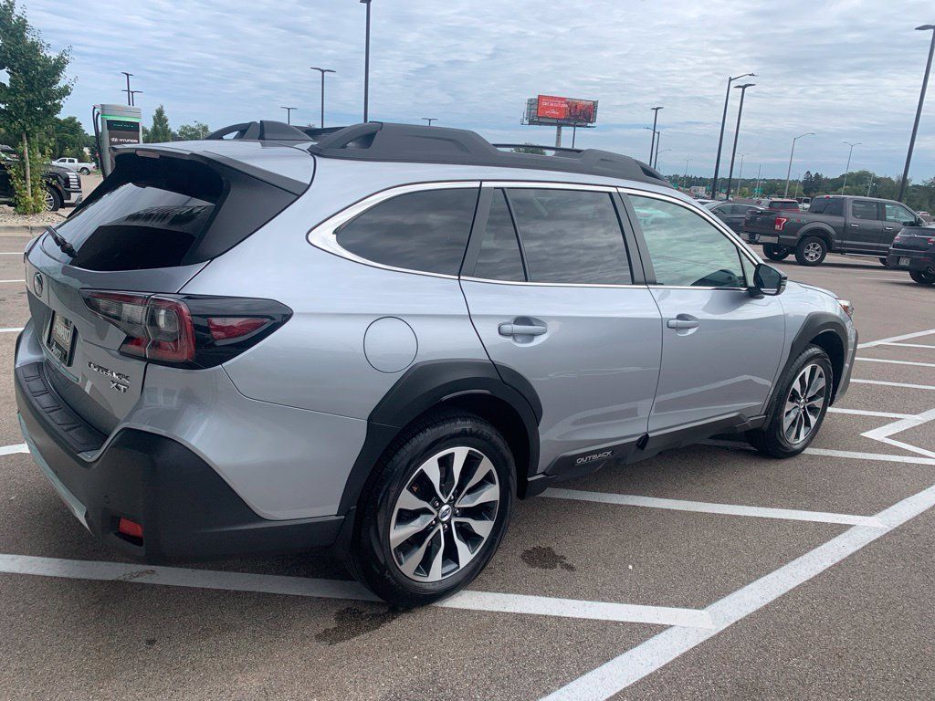 Used 2023 Subaru Outback Limited XT AWD/4WD image 6