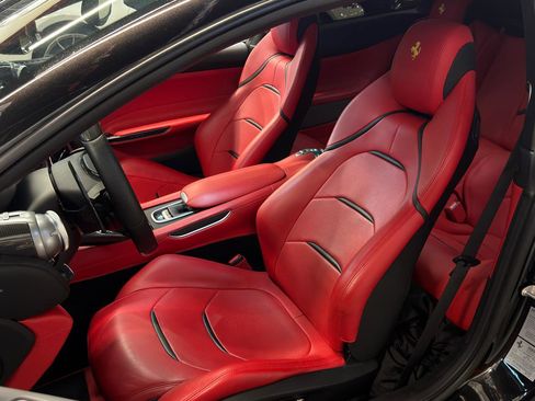 Used 2018 Ferrari GTC4Lusso AWD/4WD image 15