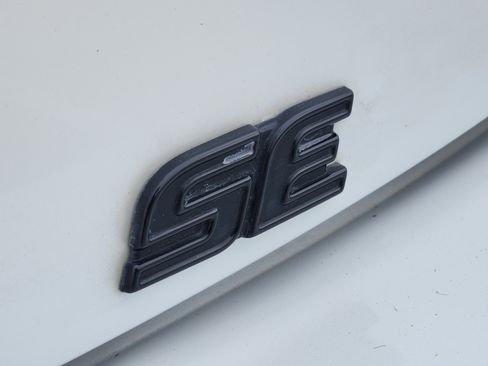 Used 2025 Toyota Corolla Hatchback image 12