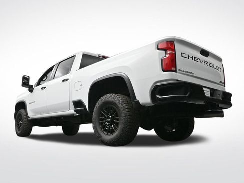 Used 2024 Chevrolet Silverado 2500 ZR2 w/ Technology Package AWD/4WD image 25