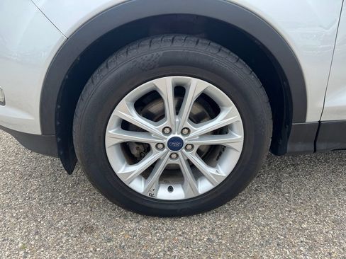 Used 2017 Ford Escape SE FWD image 27