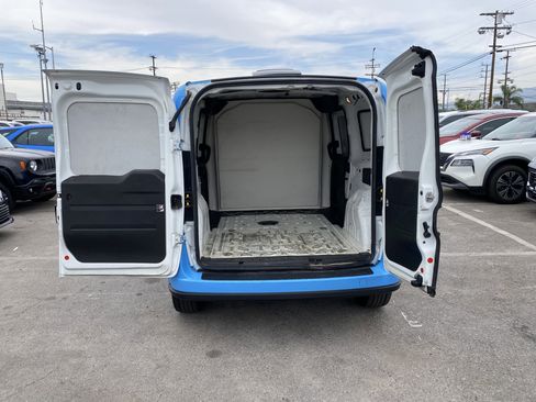 Used 2022 RAM ProMaster City Tradesman FWD image 17