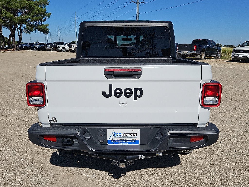Used 2023 Jeep Gladiator Sport AWD/4WD image 6