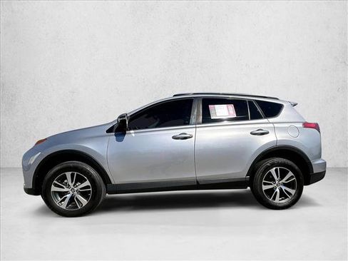 Used 2017 Toyota RAV4 XLE image 6