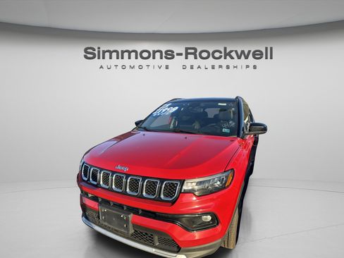 Used 2023 Jeep Compass Limited AWD/4WD image 6