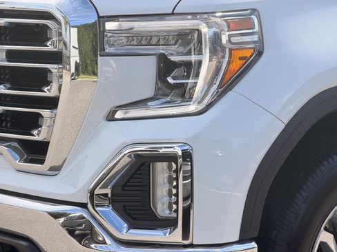 Used 2021 GMC Sierra 1500 SLT AWD/4WD image 8
