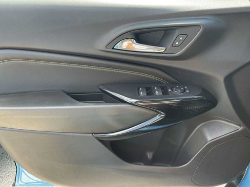 Used 2025 Chevrolet Trax ACTIV w/ Driver Confidence Package FWD image 21