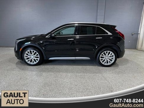Used 2023 Cadillac XT4 Premium Luxury AWD/4WD image 5