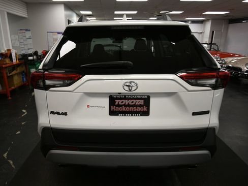 Used 2024 Toyota RAV4 Adventure AWD/4WD image 7