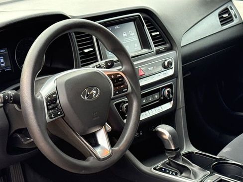 Used 2019 Hyundai Sonata SE image 15