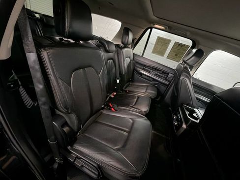 Used 2019 Ford Expedition Platinum RWD image 27
