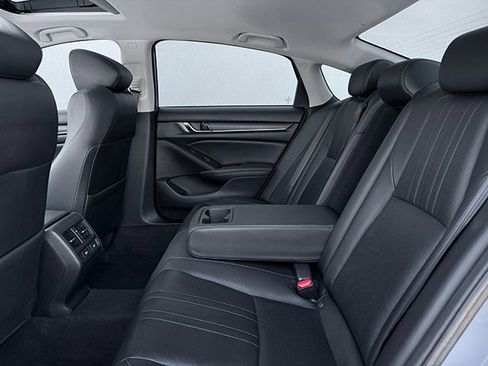 Certified 2021 Honda Accord Touring image 27