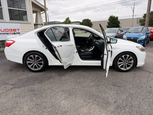 Used 2015 Honda Accord Sport image 19