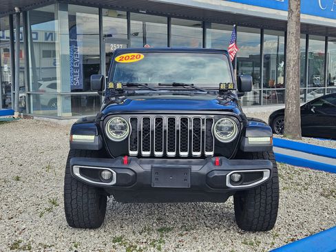 Used 2020 Jeep Gladiator Overland w/ LED Lighting Group AWD/4WD image 3