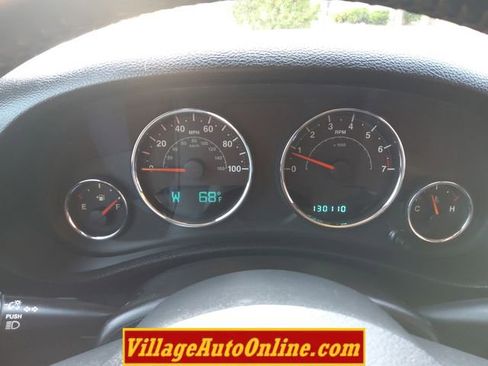 Used 2012 Jeep Wrangler Rubicon w/ PWR Convenience Group image 27