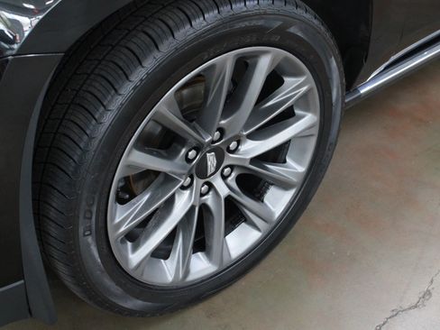 Used 2020 Cadillac Escalade ESV Platinum w/ Escalade Sport Edition image 27