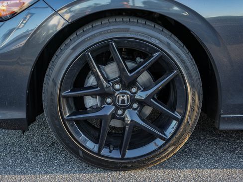 Used 2025 Honda Civic Sport image 13