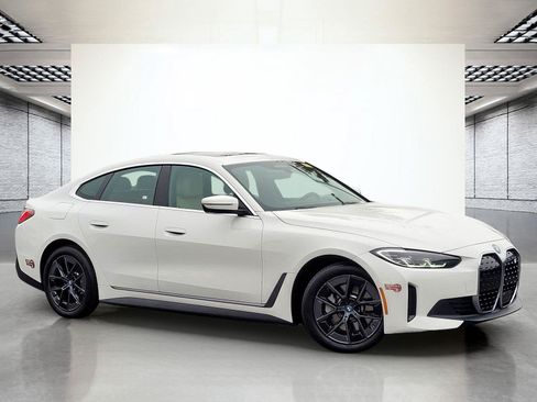 Used 2024 BMW i4 eDrive35 w/ Premium Package RWD image 2