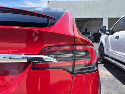 Used 2021 Tesla Model X Long Range AWD/4WD image 30