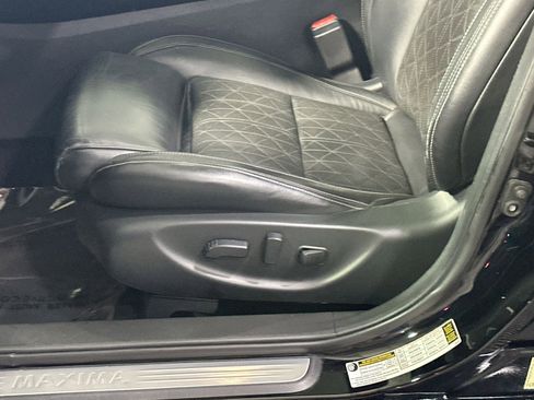Used 2018 Nissan Maxima Platinum image 14