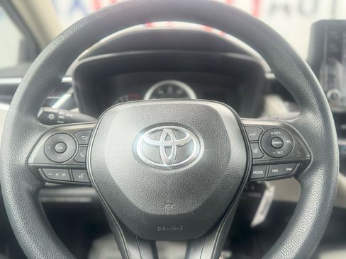 Used 2022 Toyota Corolla LE FWD image 49