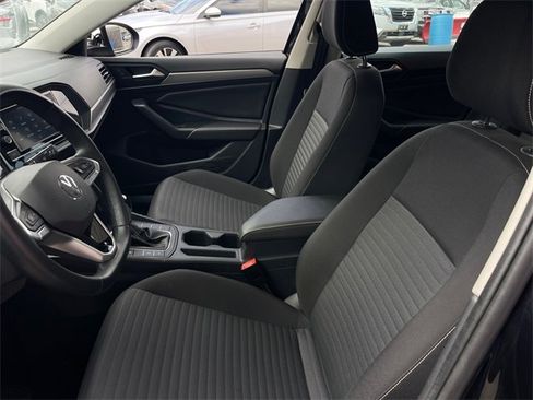 Used 2024 Volkswagen Jetta S image 9