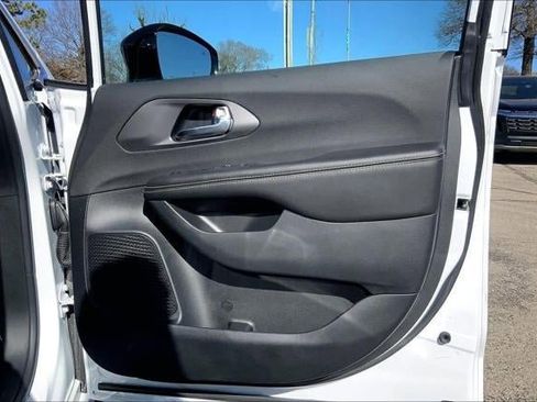 New 2026 Chrysler Voyager LX image 51