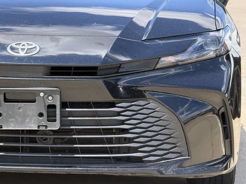 Used 2025 Toyota Camry LE FWD image 9