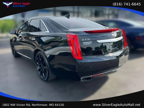 Used 2017 Cadillac XTS Luxury FWD image 3