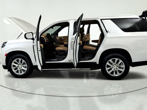 Certified 2023 Chevrolet Tahoe Premier AWD/4WD image 10