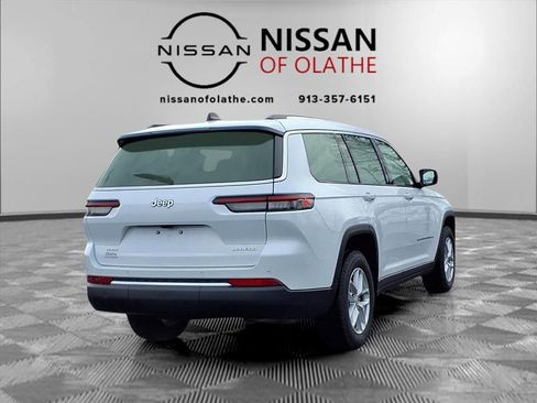 Used 2023 Jeep Grand Cherokee L Laredo image 28