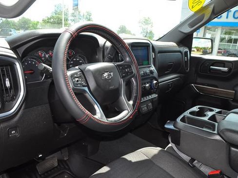 Used 2021 Chevrolet Silverado 1500 RST w/ Redline Edition AWD/4WD image 9