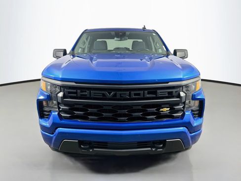 Used 2023 Chevrolet Silverado 1500 Custom RWD image 2