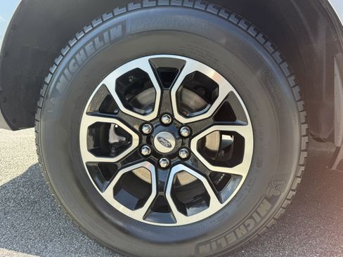 Used 2024 Ford Expedition XLT RWD image 21