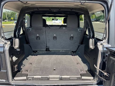 Used 2023 Jeep Wrangler Unlimited Sport AWD/4WD image 21